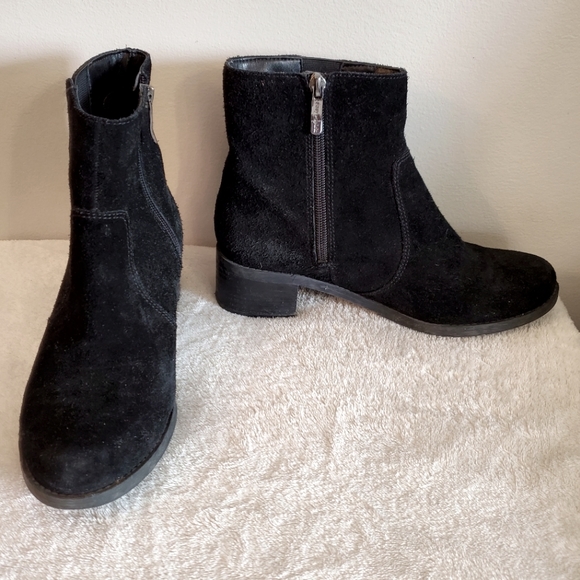 Easy Spirit Black Suede Flat Zippered Ankle Boots, Size 37 - Picture 1 of 8
